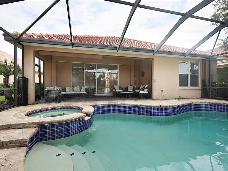 18014 Java Isle Dr — Photo 35