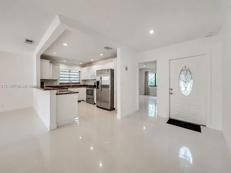 36 Chestnut Cir — Photo 5