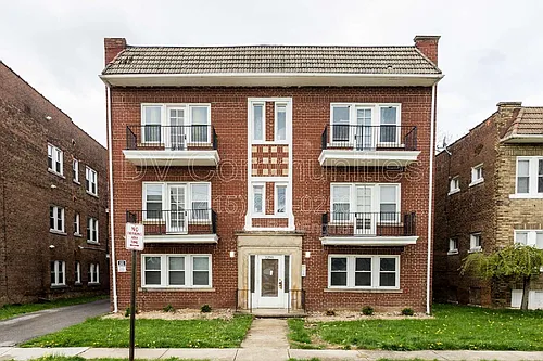 3296 E 149th St Photo 1