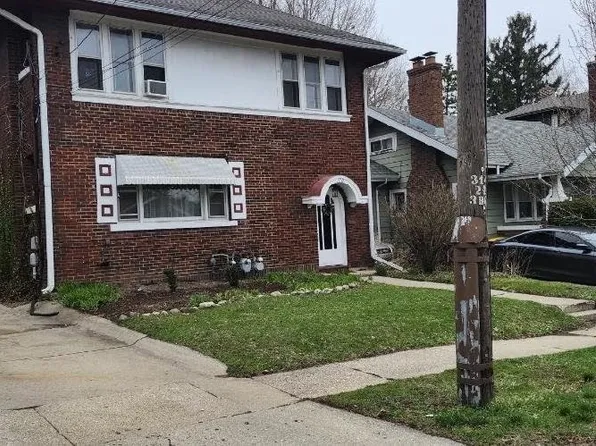 120 Regan St #1W, Rockford, IL 61107