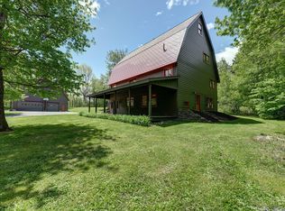 5 North Rd, Peru, MA 01235