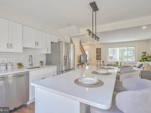 1016 Saint Albans Rd, Idlewylde, MD 21239