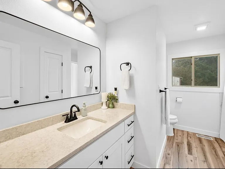 1315 SW Dorothy St — Photo 13
