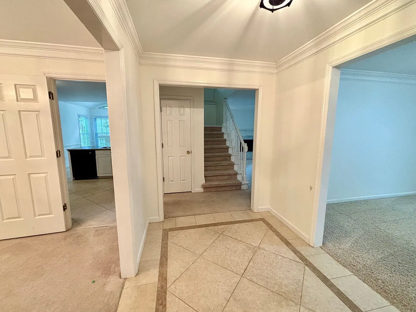 4160 Creekwood Drive — Photo 2