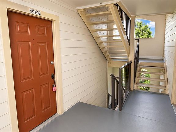 5th image of 11901 4th St N APT 10206