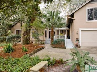 3 Twiggs Ln, Savannah, GA 31411