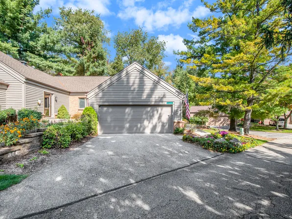 2645 Wyndham Dr SE, Grand Rapids, MI 49546