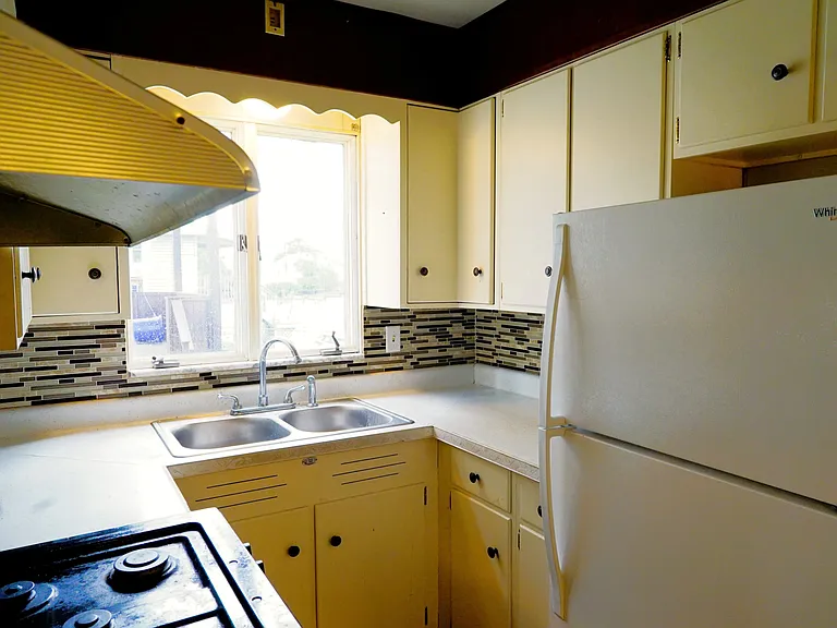 1731 Kenneth Ave #A — Photo 6