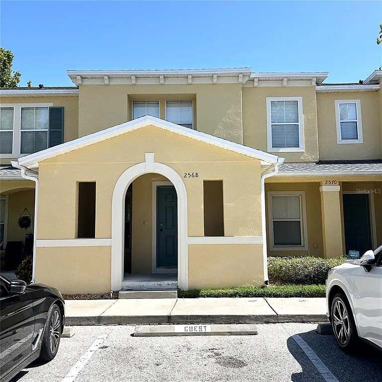 2 bed, 2.5 bath, 1252 sqft, $1,950 — Photo 2