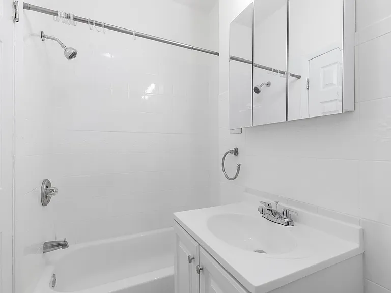 84 Griffith St #1 — Photo 12