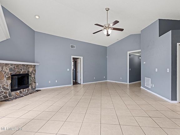 2nd image of 9109 BRANCHWATER Court