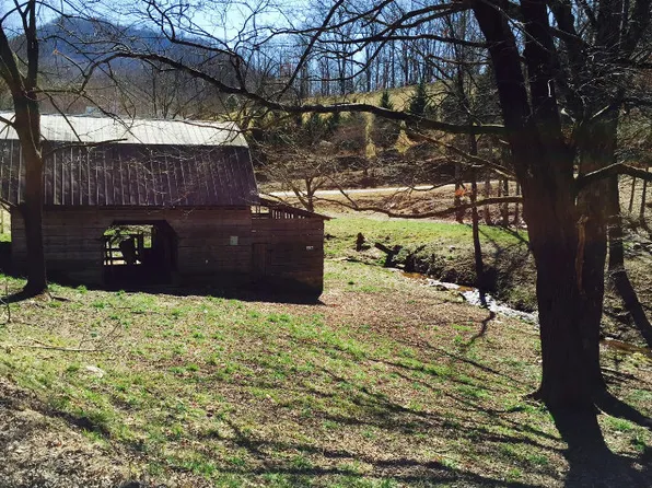 205 Laurel Branch Rd, Hayesville, NC 28904
