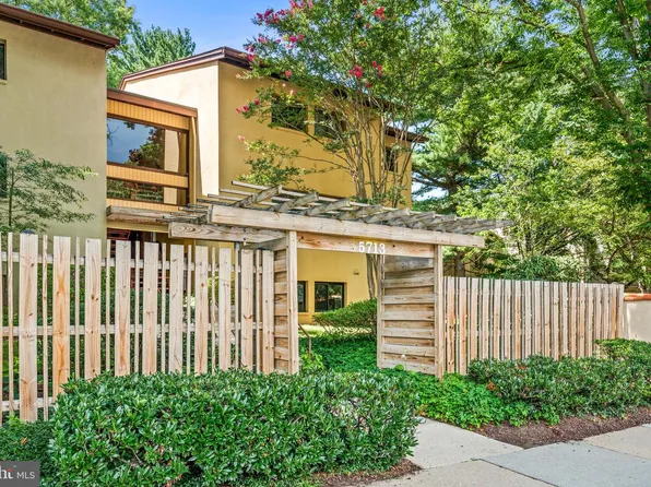5713 Harpers Farm Rd Unit B, Columbia, MD 21044