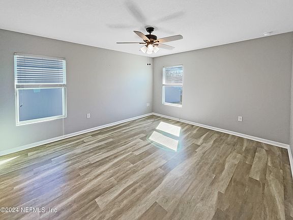 5th image of 213 BLUE CREEK Way