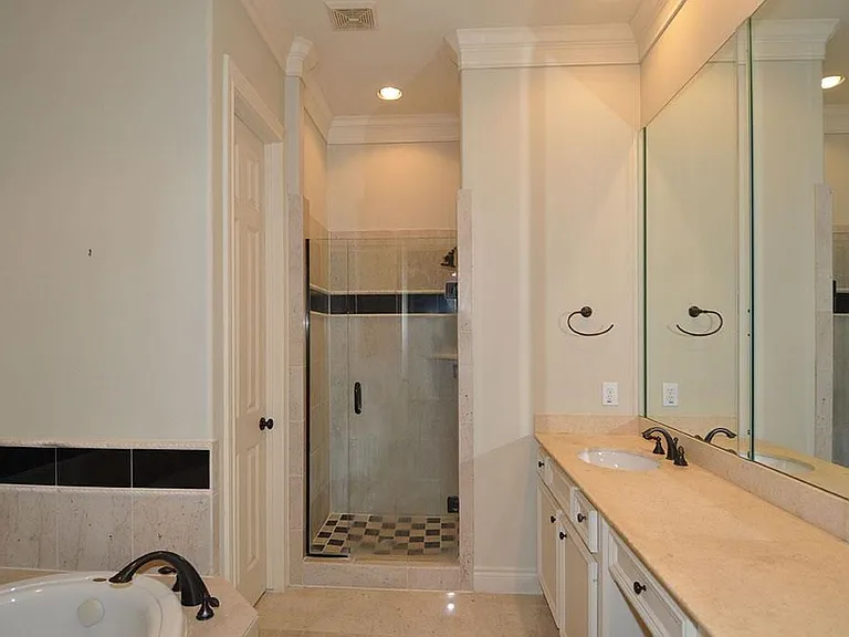 1412 Alabama St — Photo 16