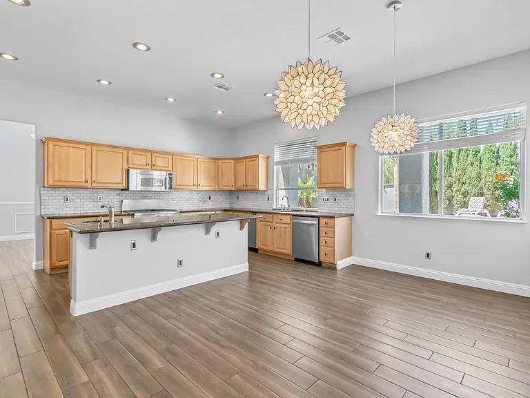 296 Doe Run Cir — Photo 14