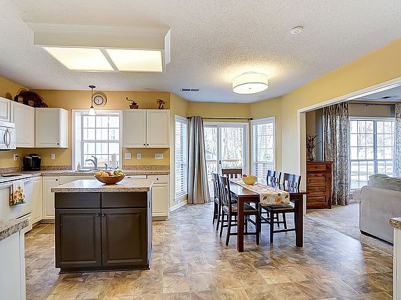 5th image of 13524 Duckett Ct