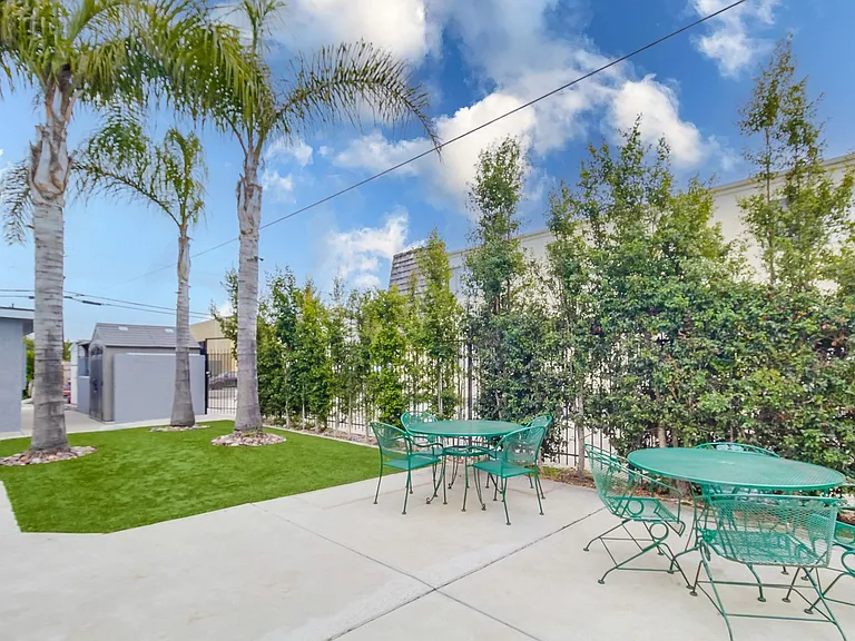 Calla Ave Apartments — Photo 12