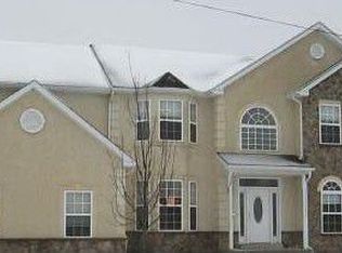 3390 Knights Rd, Bensalem, PA 19020