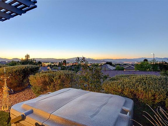 4th image of 2331 Schaeffer Hills Dr