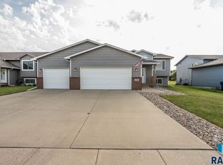 200 N Ceylon Ave, Tea, SD 57064