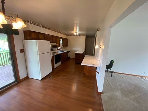 4th image of 25 Clive Ave