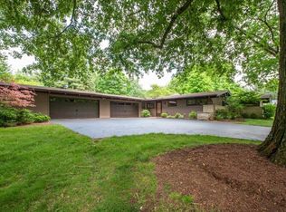 3007 Rockford Dr, Columbus, OH 43221