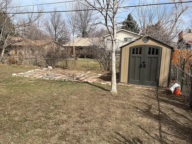 3605 Martin Dr — Photo 5