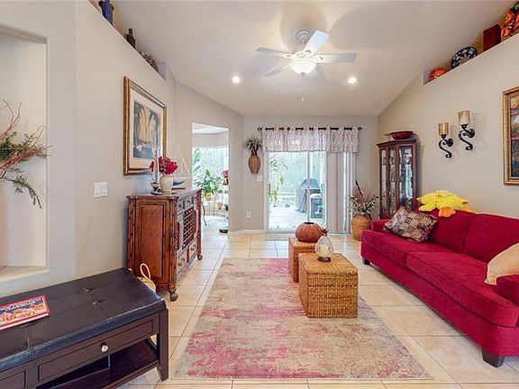 5th image of 8180 N Hillview Cir