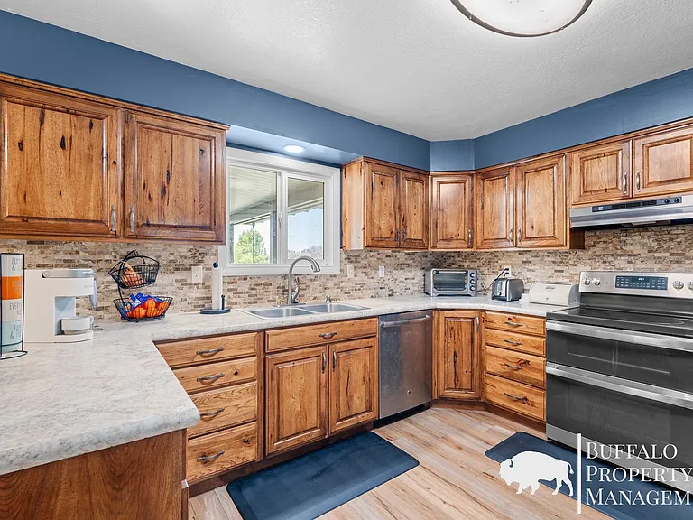 1210 W 100 S — Photo 13
