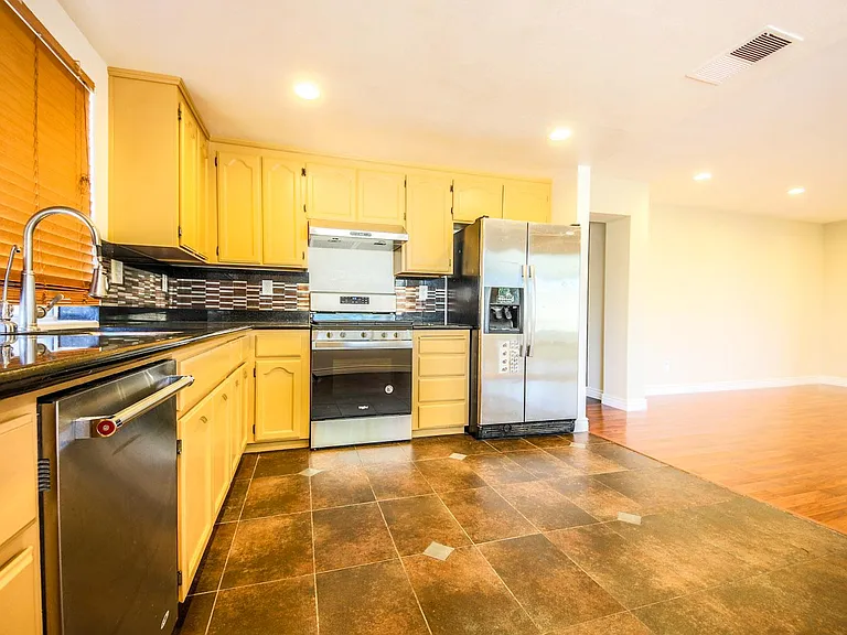 4481 Shorebird Dr — Photo 16