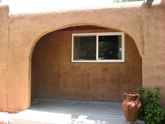 5th image of 3114 Aliso Dr NE