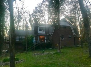 215 Snowden Ln, Big Sandy, TN 38221