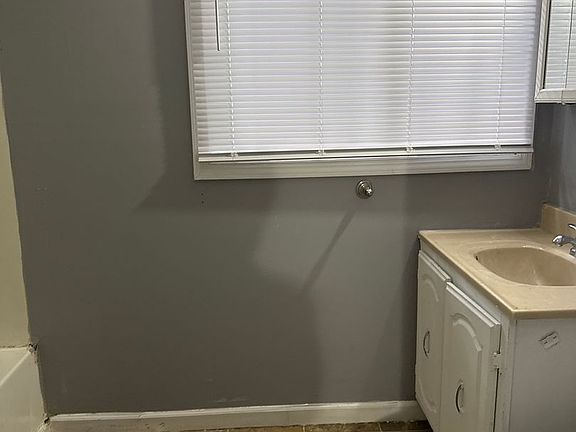 4th image of 2434 S 14th St