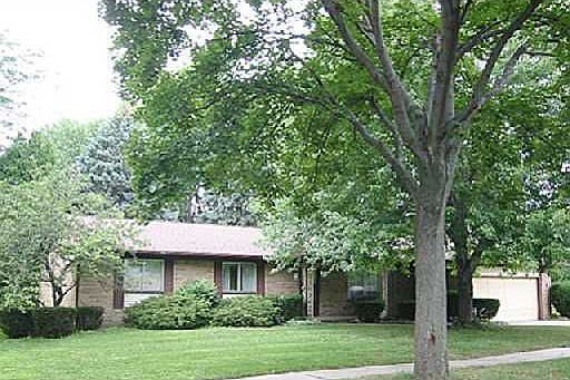 2nd image of 2613 Meadowlane Dr