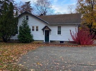 492 Dogwood Ln, Pompton Plains, NJ 07444