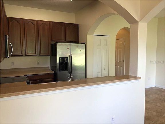 5th image of 16587 Cedar Crest Dr