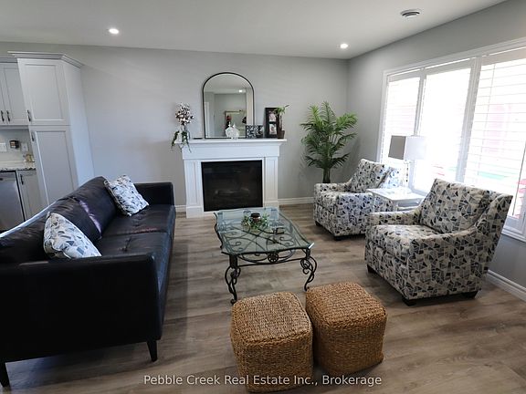 5th image of 179 Lake Breeze Dr