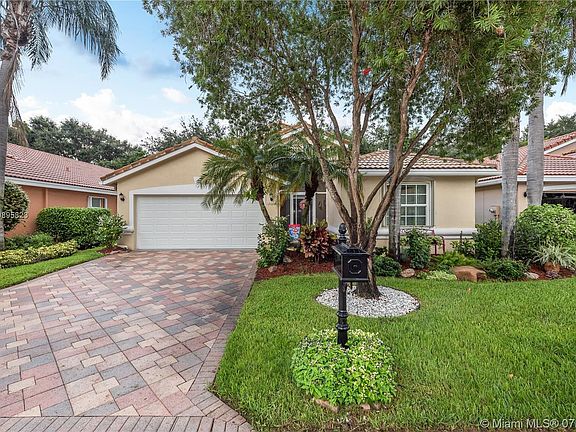 3rd image of 12090 Tevere Dr