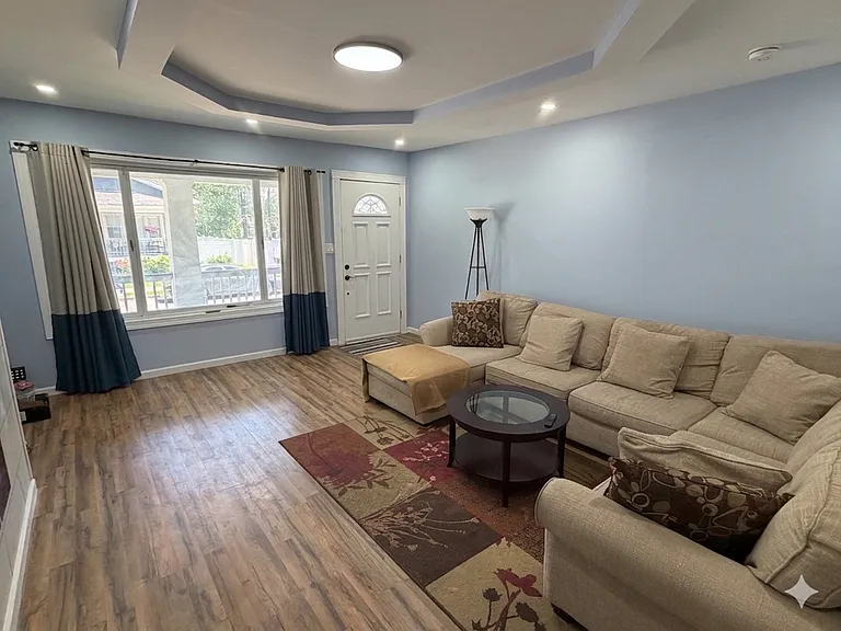 1747 Oneida St — Photo 11