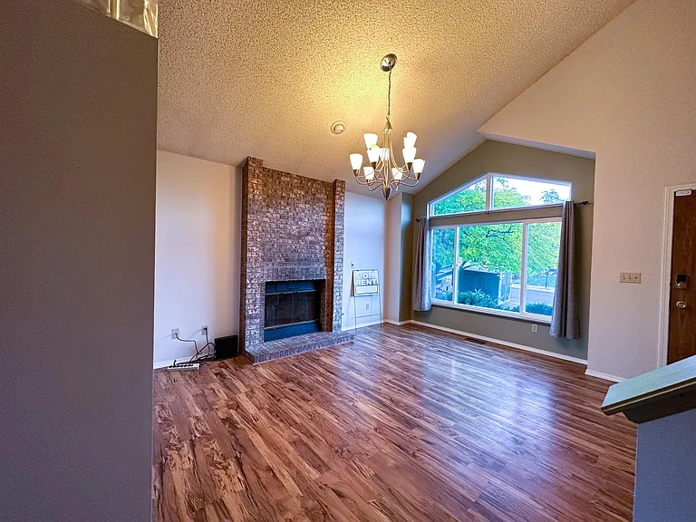 7215 Brentford Dr — Photo 18