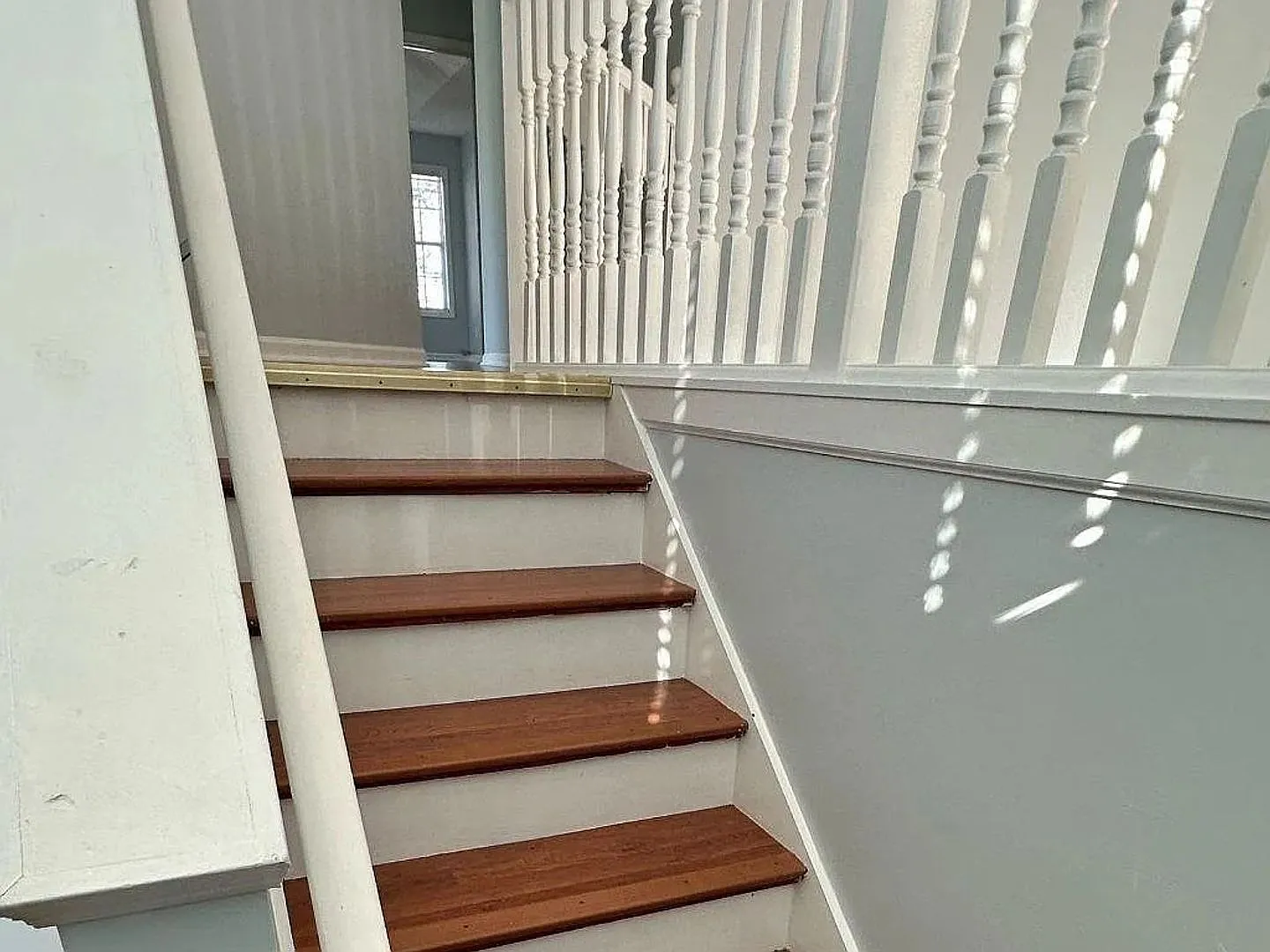 Room in 4 Bedroom Home at Lakeview Dr — Photo 2