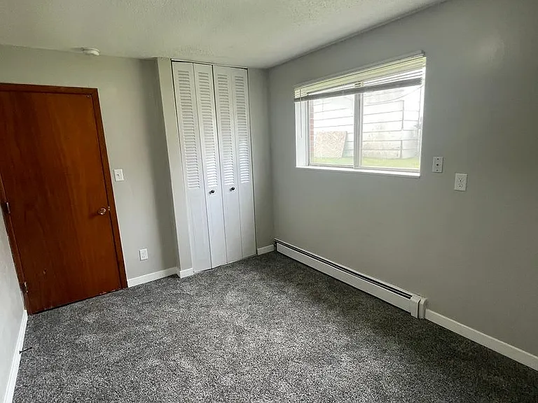 118 E Phillip Ave — Photo 6