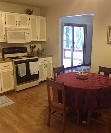 5th image of 213 Judy St