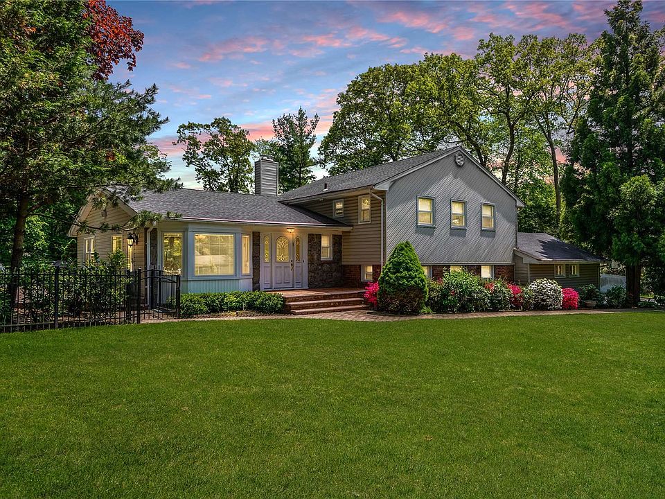 21 Kodiak Drive, Woodbury, NY 11797 MLS 3554948 Zillow