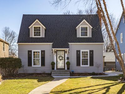 676 Montana Ave E, Saint Paul, MN, 55106
