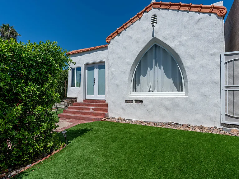 4621 Soria Dr — Photo 3