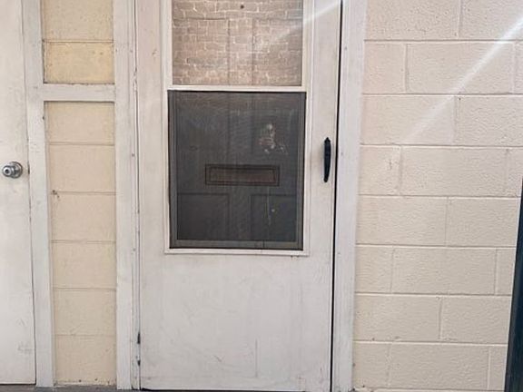 2nd image of 2216 W Grace St #1