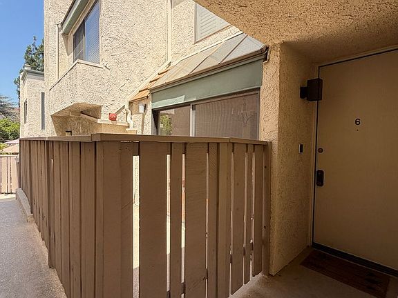 3rd image of 1734 N Verdugo Rd APT 6