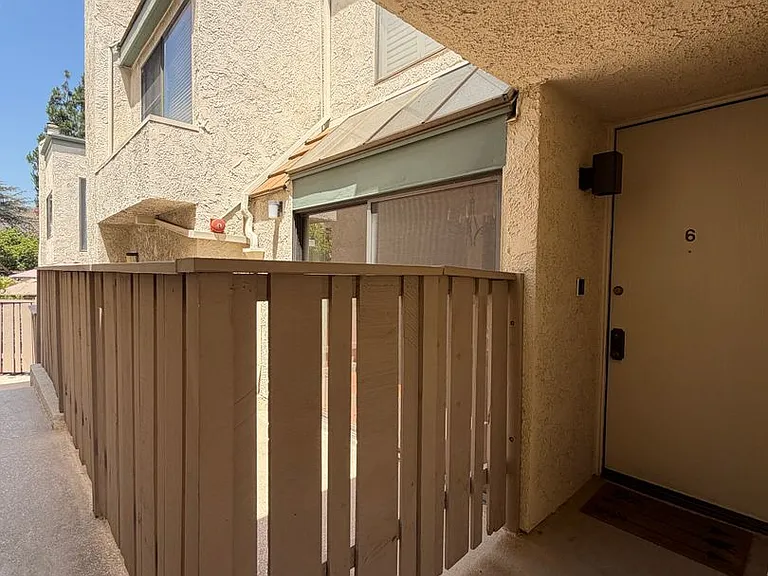 1734 N Verdugo Rd #6 — Photo 3